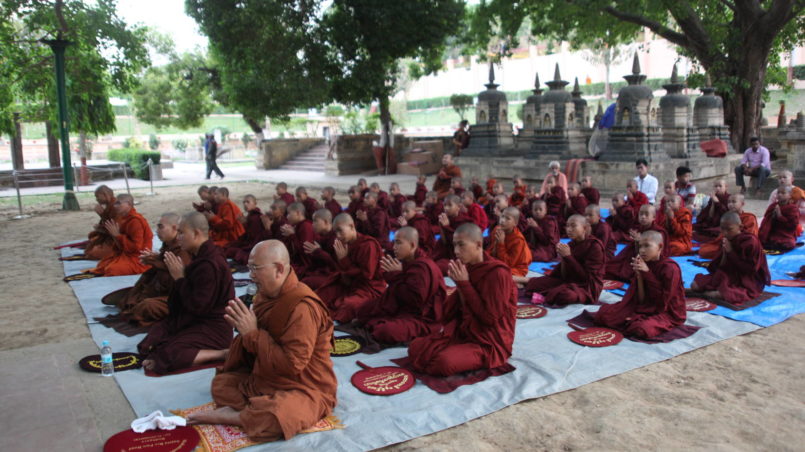 Buddhist_monks_Bodghaya